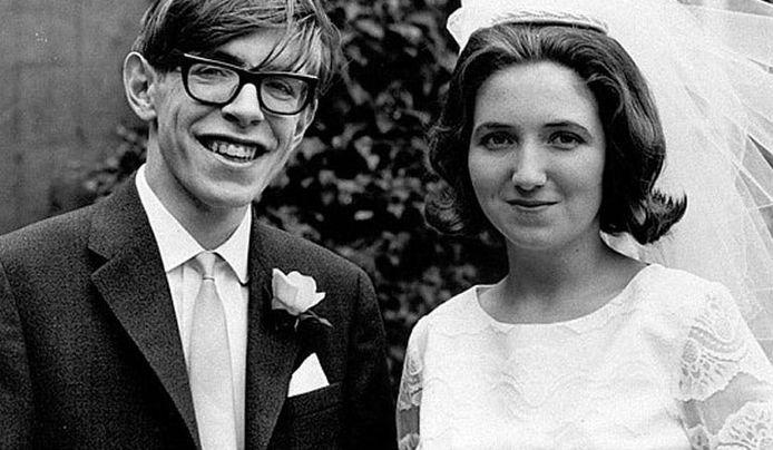 Stephen Hawking’s Early Life & Education